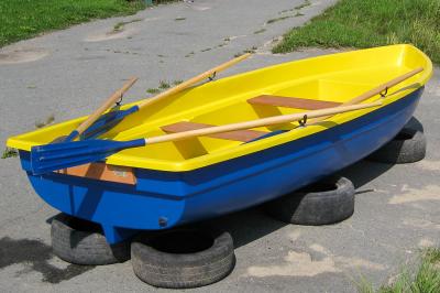 Стеклопластиковая лодка ВИЗА Тортилла-5 с Рундуками