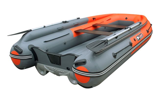 Reef Triton 400 S-Max с интегрированным фальшбортом